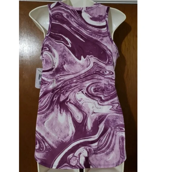 Xersion Women’s used tank size XXL - Picture 2 of 2